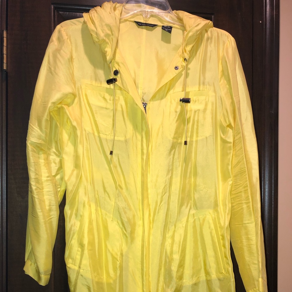 Ladies’ Windbreaker